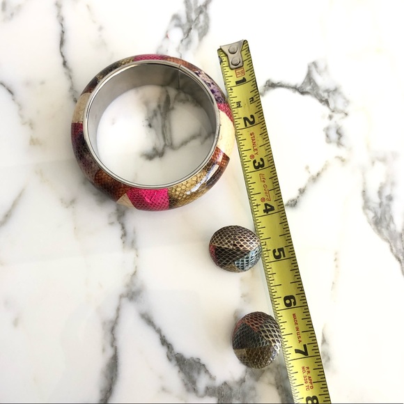 Snakeskin Earrings & Bracelet - Picture 4 of 10